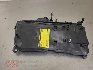 Gebruikte Afdekplaat motor Renault Trafic (1FL/2FL/3FL/4FL) 2.0 dCi 16V 150 Prijs € 26,25 Margeregeling aangeboden door C&J Bedrijfsauto's & Onderdelen