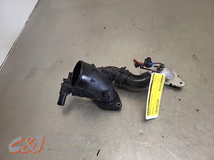 Gebruikte Waterpijp Renault Trafic (1FL/2FL/3FL/4FL) 2.0 dCi 16V 150 Prijs € 42,00 Margeregeling aangeboden door C&J Bedrijfsauto's & Onderdelen