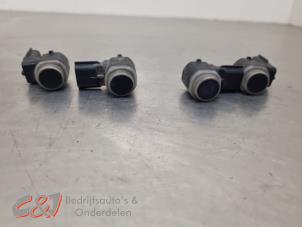 Gebruikte PDC Sensor Set Renault Trafic (1FL/2FL/3FL/4FL) 1.6 dCi 115 Prijs € 78,75 Margeregeling aangeboden door C&J Bedrijfsauto's & Onderdelen