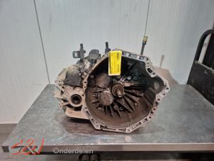 Gebruikte Versnellingsbak Renault Trafic (1FL/2FL/3FL/4FL) 1.6 dCi 95 Prijs € 630,00 Margeregeling aangeboden door C&J Bedrijfsauto's & Onderdelen