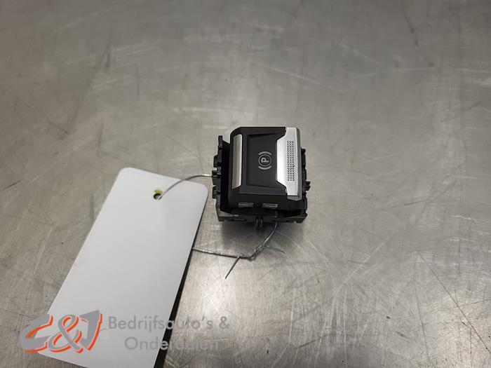 Gebruikte Handrem schakelaar Opel Vivaro 2.0 Diesel 145 Prijs € 68,25 Margeregeling aangeboden door C&J Bedrijfsauto's & Onderdelen