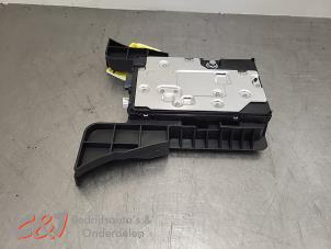 Gebruikte Antenne Opel Vivaro 2.0 Diesel 145 Prijs € 152,25 Margeregeling aangeboden door C&J Bedrijfsauto's & Onderdelen