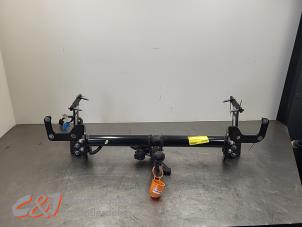 Gebruikte Trekhaak Opel Vivaro 2.0 Diesel 145 Prijs € 472,50 Margeregeling aangeboden door C&J Bedrijfsauto's & Onderdelen