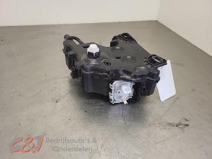 Gebruikte Additatief tank Opel Vivaro 2.0 Diesel 145 Prijs € 173,25 Margeregeling aangeboden door C&J Bedrijfsauto's & Onderdelen