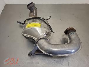 Gebruikte Katalysator Opel Vivaro 2.0 Diesel 145 Prijs € 383,25 Margeregeling aangeboden door C&J Bedrijfsauto's & Onderdelen