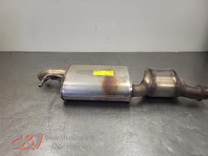 Gebruikte Uitlaat Einddemper Opel Vivaro 2.0 Diesel 145 Prijs € 210,00 Margeregeling aangeboden door C&J Bedrijfsauto's & Onderdelen