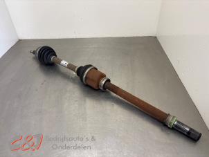 Gebruikte Cardanas rechts-voor (VWA) Nissan NV 300 2.0 dCi 16V 120 Prijs € 105,00 Margeregeling aangeboden door C&J Bedrijfsauto's & Onderdelen