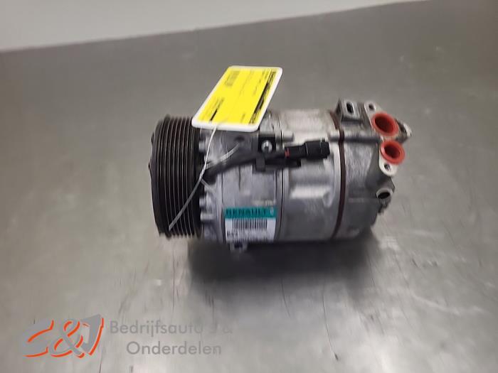 Gebruikte Aircopomp Renault Trafic (1FL/2FL/3FL/4FL) 2.0 dCi 16V 150 Prijs € 52,50 Margeregeling aangeboden door C&J Bedrijfsauto's & Onderdelen