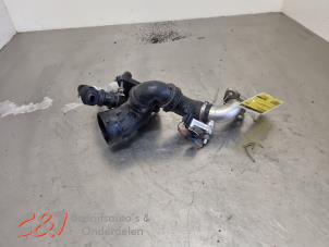 Gebruikte Intercooler Buis Nissan NV 300 2.0 dCi 16V 120 Prijs € 42,00 Margeregeling aangeboden door C&J Bedrijfsauto's & Onderdelen