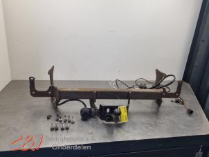 Gebruikte Trekhaak Toyota ProAce 2.0 D-4D 122 16V Worker Prijs € 105,00 Margeregeling aangeboden door C&J Bedrijfsauto's & Onderdelen