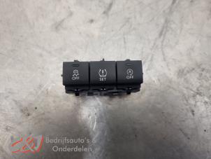 Gebruikte Schakelaar ESP Toyota ProAce 2.0 D-4D 122 16V Worker Prijs € 10,50 Margeregeling aangeboden door C&J Bedrijfsauto's & Onderdelen