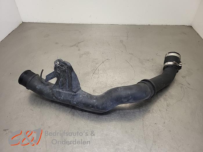 Gebruikte Intercooler Buis Ford Transit 2.0 TDCi 16V Eco Blue 130 Prijs € 15,75 Margeregeling aangeboden door C&J Bedrijfsauto's & Onderdelen