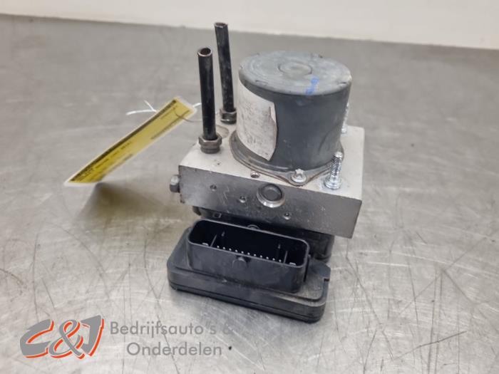 ABS Pomp van een Renault Master III (FV) 2.3 dCi 170 16V FWD 2018