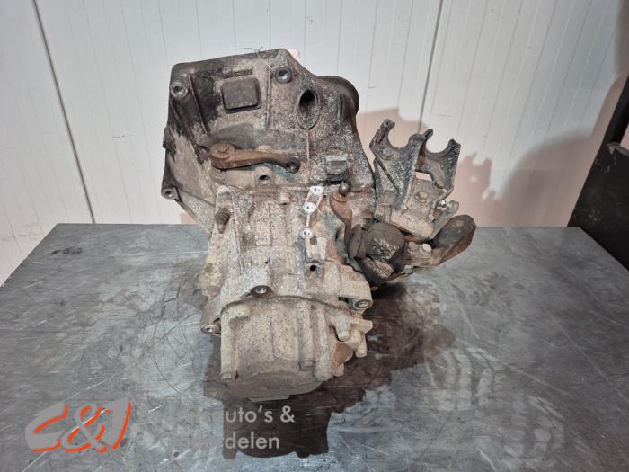Versnellingsbak van een Fiat Doblo Cargo (263) 1.3 MJ 16V DPF Euro 5 2016