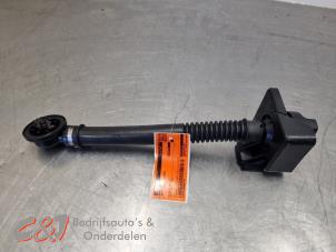 Gebruikte Olie vulpijp Mercedes Vito (447.6) 1.6 111 CDI 16V Prijs € 42,00 Margeregeling aangeboden door C&J Bedrijfsauto's & Onderdelen