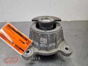 Gebruikte Motorrubber Mercedes Vito (447.6) 2.2 116 CDI 16V Prijs € 44,10 Margeregeling aangeboden door C&J Bedrijfsauto's & Onderdelen