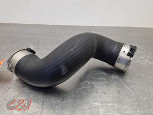Gebruikte Intercooler Slang Mercedes Vito (447.6) 2.2 116 CDI 16V Prijs € 21,00 Margeregeling aangeboden door C&J Bedrijfsauto's & Onderdelen