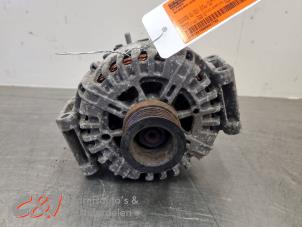 Gebruikte Dynamo Mercedes Vito (447.6) 2.2 116 CDI 16V Prijs € 105,00 Margeregeling aangeboden door C&J Bedrijfsauto's & Onderdelen