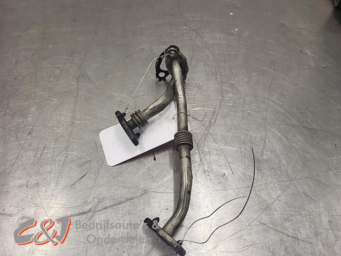 Oliedruk Leiding van een Mercedes-Benz Vito (447.6) 2.2 114 CDI 16V 2017