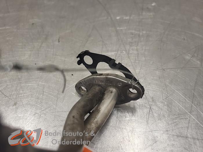 Oliedruk Leiding van een Mercedes-Benz Vito (447.6) 2.2 114 CDI 16V 2017