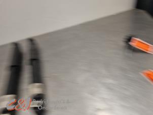 Gebruikte Schokdemper set Ford Transit Custom 2.0 EcoBlue 136 Prijs € 68,25 Margeregeling aangeboden door C&J Bedrijfsauto's & Onderdelen