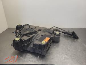 Gebruikte Adblue tank Toyota ProAce 2.0 D-4D 122 16V Worker Prijs € 367,50 Margeregeling aangeboden door C&J Bedrijfsauto's & Onderdelen