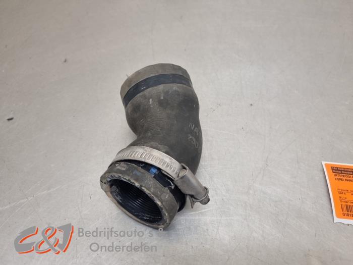 Gebruikte Intercooler Slang Ford Ranger 3.2 TDCI 20V 4x4 Prijs € 26,25 Margeregeling aangeboden door C&J Bedrijfsauto's & Onderdelen