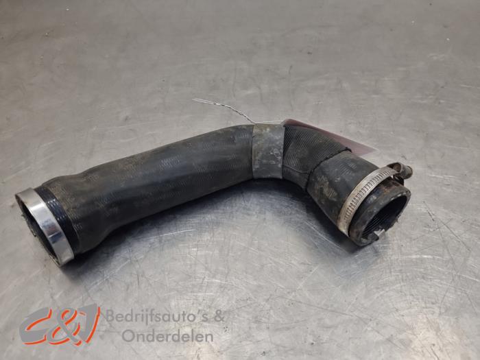 Gebruikte Intercooler Slang Ford Ranger 3.2 TDCI 20V 4x4 Prijs € 36,75 Margeregeling aangeboden door C&J Bedrijfsauto's & Onderdelen