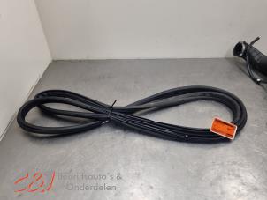 Gebruikte Deurrubber 2Deurs links Ford Transit Custom 2.0 EcoBlue 136 Prijs € 26,25 Margeregeling aangeboden door C&J Bedrijfsauto's & Onderdelen