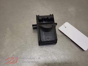 Gebruikte Smart entry computer Ford Ranger 3.2 TDCI 20V 4x4 Prijs € 21,00 Margeregeling aangeboden door C&J Bedrijfsauto's & Onderdelen