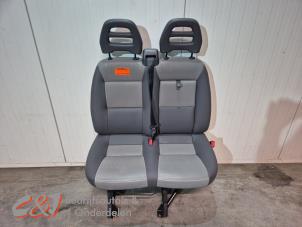 Gebruikte Bank rechts-voor Peugeot Boxer (U9) 3.0 HDi 175 Euro 5 Prijs € 105,00 Margeregeling aangeboden door C&J Bedrijfsauto's & Onderdelen