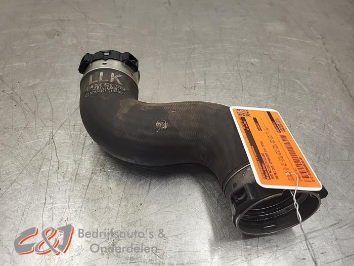 Gebruikte Intercooler Slang Mercedes Sprinter 3,5t (906.63) 313 CDI 16V Prijs € 15,75 Margeregeling aangeboden door C&J Bedrijfsauto's & Onderdelen