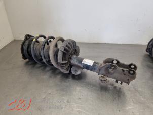 Gebruikte Mac Phersonpoot links-voor Mercedes Vito (447.6) 2.2 116 CDI 16V Prijs € 105,00 Margeregeling aangeboden door C&J Bedrijfsauto's & Onderdelen