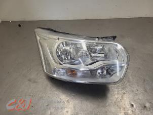 Gebruikte Rechter Koplamp Ford Transit 2.2 TDCi 16V Prijs € 246,75 Margeregeling aangeboden door C&J Bedrijfsauto's & Onderdelen