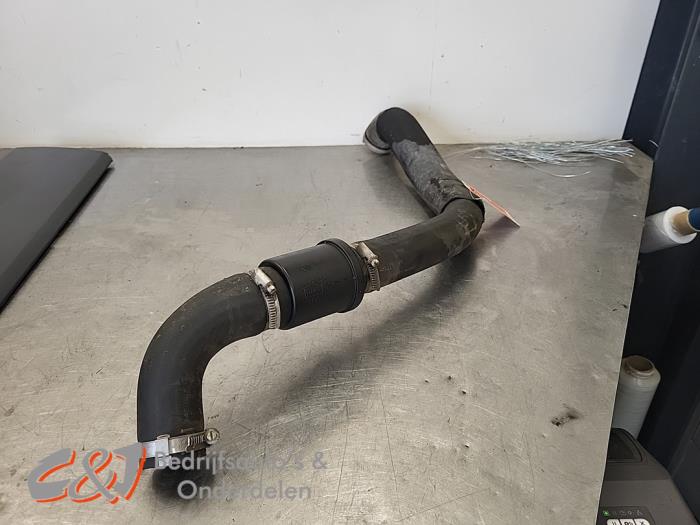 Gebruikte Intercooler Slang Ford Transit 2.2 TDCi 16V Prijs € 15,75 Margeregeling aangeboden door C&J Bedrijfsauto's & Onderdelen