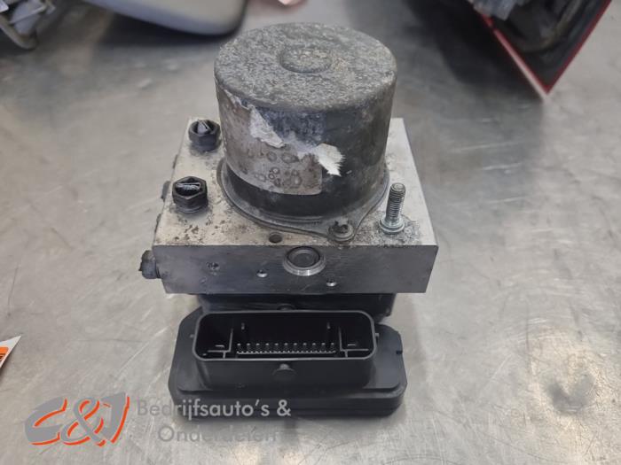 Gebruikte ABS Pomp Opel Movano 2.3 CDTi Biturbo 16V RWD Prijs € 15,75 Margeregeling aangeboden door C&J Bedrijfsauto's & Onderdelen
