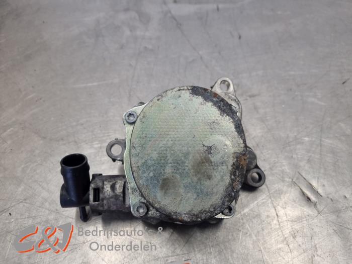 Gebruikte Vacuumpomp (Diesel) Renault Trafic (1FL/2FL/3FL/4FL) 1.6 dCi 120 Twin Turbo Prijs € 15,75 Margeregeling aangeboden door C&J Bedrijfsauto's & Onderdelen