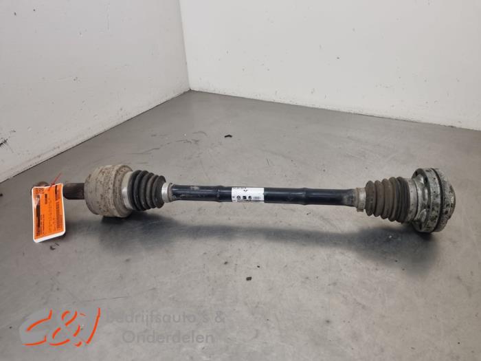 Gebruikte Aandrijfas links-achter Volkswagen Transporter T6 2.0 TDI DRF 4Motion Prijs € 52,50 Margeregeling aangeboden door C&J Bedrijfsauto's & Onderdelen