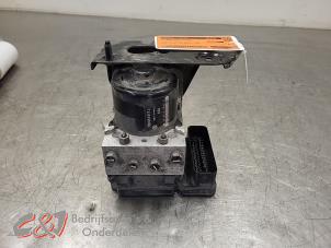 Gebruikte ABS Pomp Volkswagen Transporter T6 2.0 TDI DRF 4Motion Prijs € 68,25 Margeregeling aangeboden door C&J Bedrijfsauto's & Onderdelen