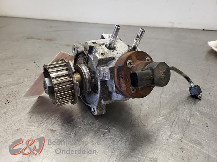 Gebruikte Brandstofpomp Mechanisch Opel Combo Cargo 1.5 CDTI 130 Prijs € 89,25 Margeregeling aangeboden door C&J Bedrijfsauto's & Onderdelen