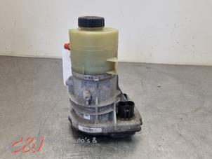 Gebruikte Pomp Servo Opel Vivaro 1.6 CDTI 95 Euro 6 Prijs € 141,75 Margeregeling aangeboden door C&J Bedrijfsauto's & Onderdelen