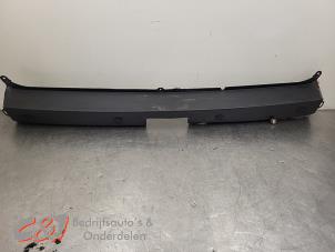 Gebruikte Achterbumper Nissan Interstar 2.3 dCi 135 16V Prijs € 131,25 Margeregeling aangeboden door C&J Bedrijfsauto's & Onderdelen