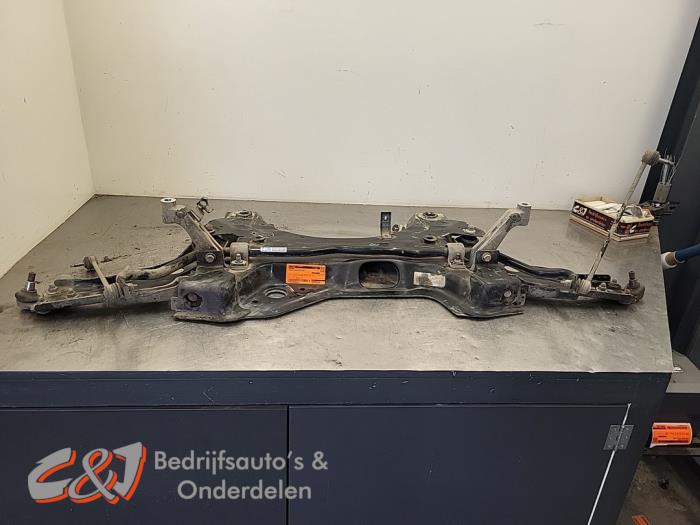 Gebruikte Subframe Peugeot Partner (EA//EF/EN/EU) 1.5 BlueHDi 130 Prijs € 157,50 Margeregeling aangeboden door C&J Bedrijfsauto's & Onderdelen