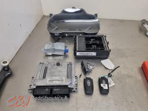 Gebruikte Contactslot + computer Ford Tourneo Connect/Grand Tourneo Connect 1.5 EcoBlue Prijs € 367,50 Margeregeling aangeboden door C&J Bedrijfsauto's & Onderdelen