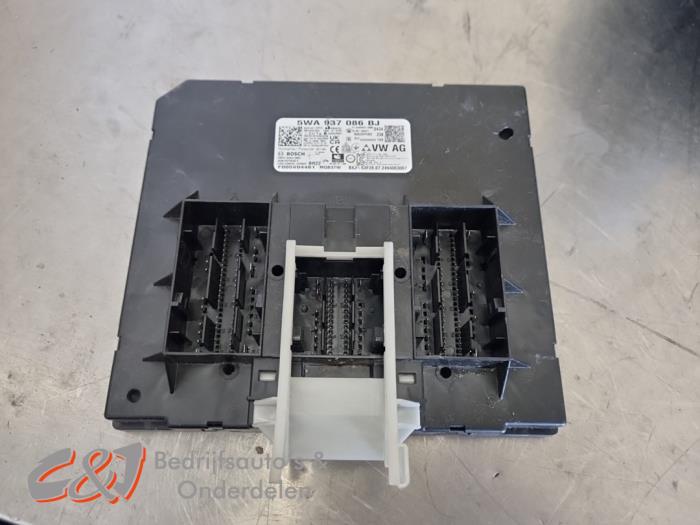 Gebruikte Module Bodycontrol Volkswagen Caddy Cargo V (SBA/SBH) 2.0 TDI BlueMotionTechnology Prijs € 115,50 Margeregeling aangeboden door C&J Bedrijfsauto's & Onderdelen