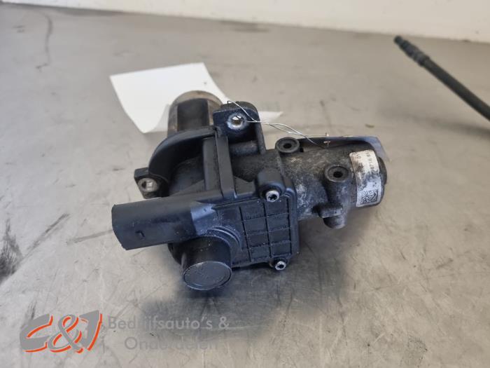 Gebruikte Uitlaat gasklep (EGR) Volkswagen Transporter/Caravelle T5 1.9 TDi Prijs € 47,25 Margeregeling aangeboden door C&J Bedrijfsauto's & Onderdelen