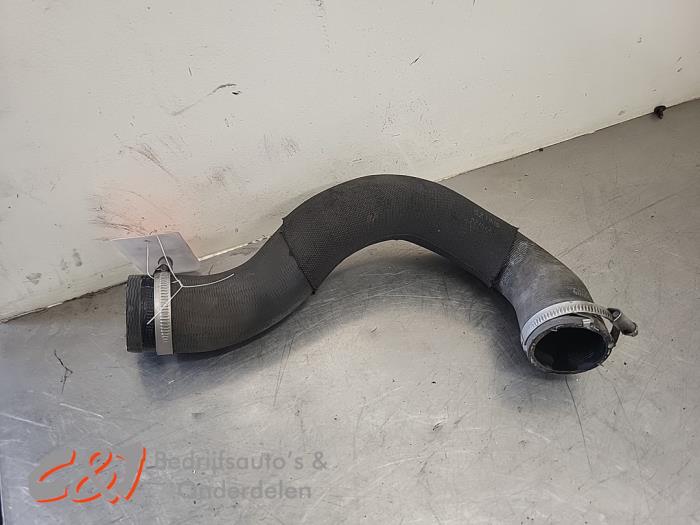 Gebruikte Intercooler Slang Ford Transit Custom 2.0 TDCi 16V Eco Blue 130 Prijs € 15,75 Margeregeling aangeboden door C&J Bedrijfsauto's & Onderdelen