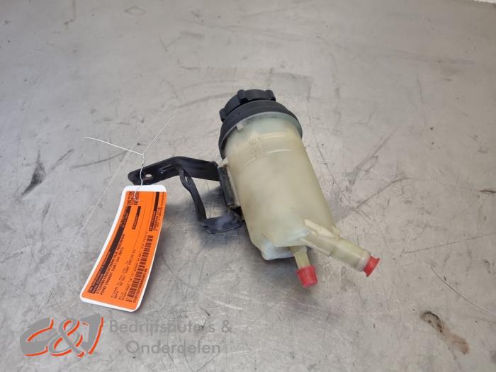 Gebruikte Servo Oliereservoir Ford Transit Custom 2.0 TDCi 16V Eco Blue 130 Prijs € 21,00 Margeregeling aangeboden door C&J Bedrijfsauto's & Onderdelen
