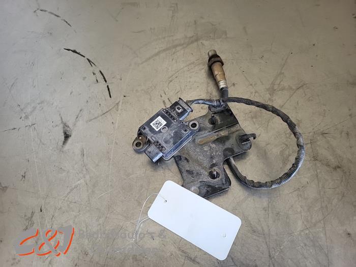 Gebruikte Nox sensor Opel Vivaro 2.0 Diesel 145 Prijs € 57,75 Margeregeling aangeboden door C&J Bedrijfsauto's & Onderdelen