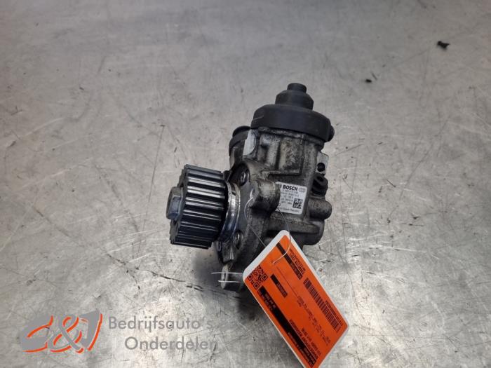 Gebruikte Brandstofpomp Mechanisch Volkswagen Caddy IV 2.0 TDI 102 Prijs € 42,00 Margeregeling aangeboden door C&J Bedrijfsauto's & Onderdelen